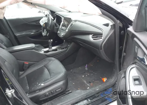 2018 Chevrolet Malibu Lt z USA, uszkodzony, nr VIN 1G1ZD5ST1JF213269